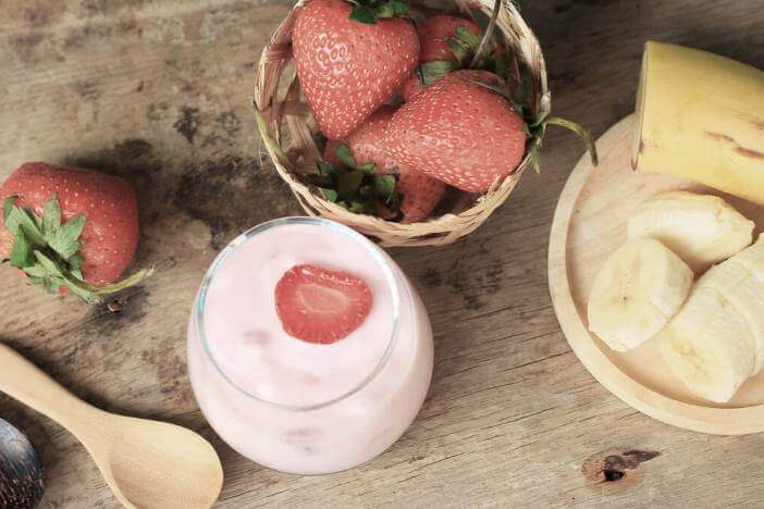 upfit-erdbaeer-bananen-smoothie-rezept